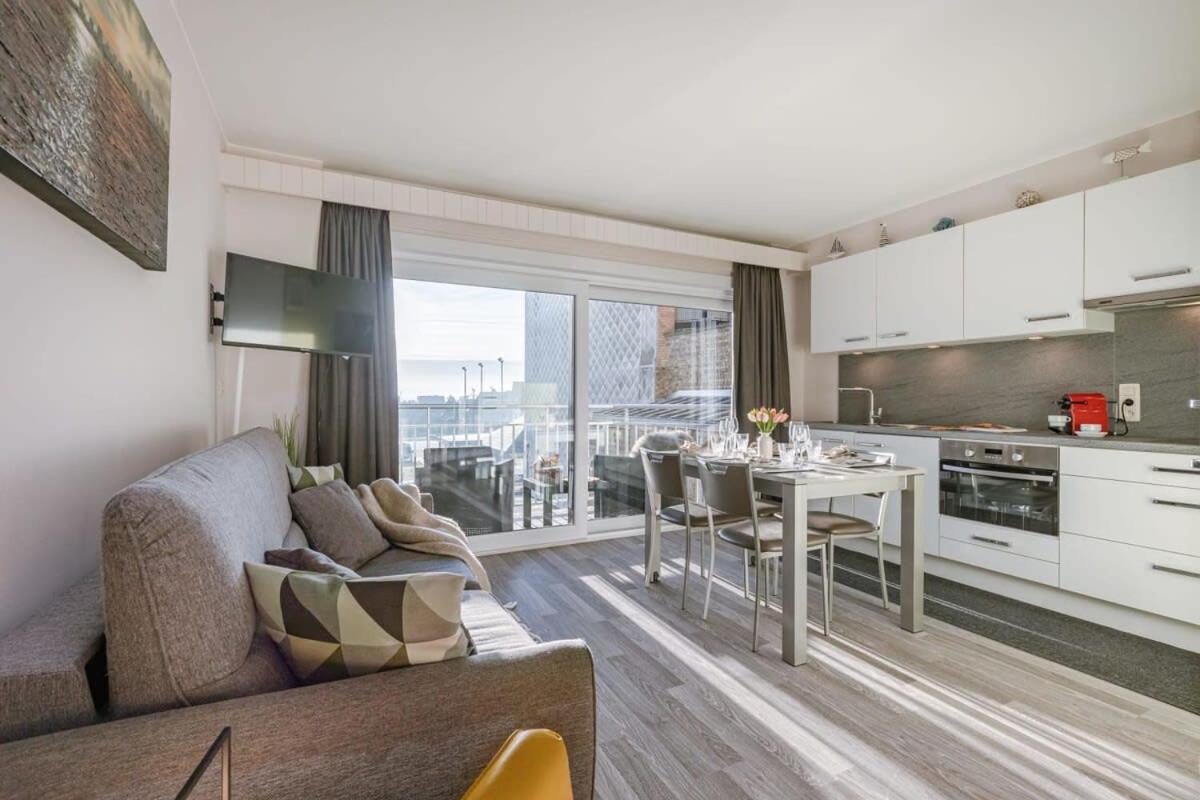 Appartement Huswell - Charming Studio With Terrace Nearby The Beach à Middelkerke Extérieur photo